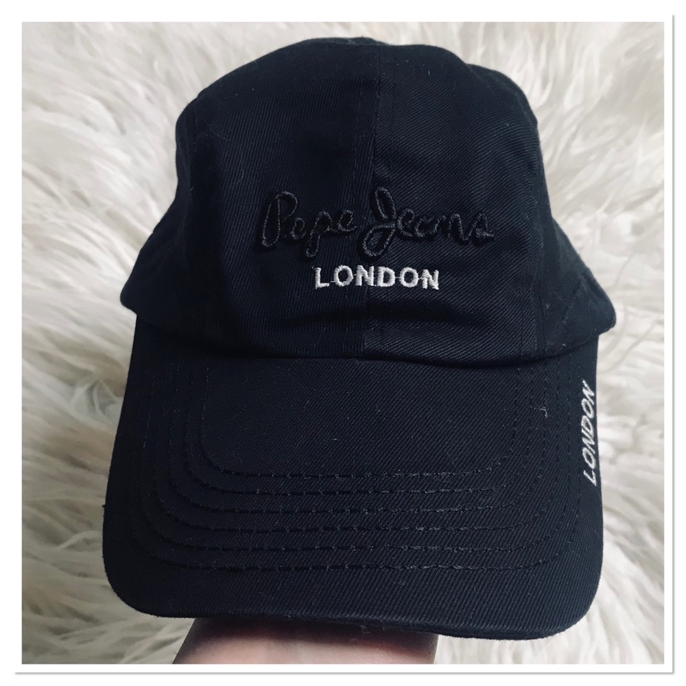 Pepe Jeans London Cap Hat Black White Embroidered Front Adjustable Back One Size - Picture 1 of 7